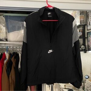 Women’s Nike windbreaker